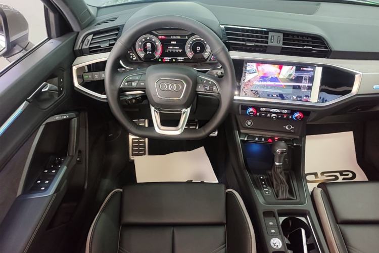 Used Audi Q3 2024 35 TFSI Fashion Dynamic Edition Steering Wheel
