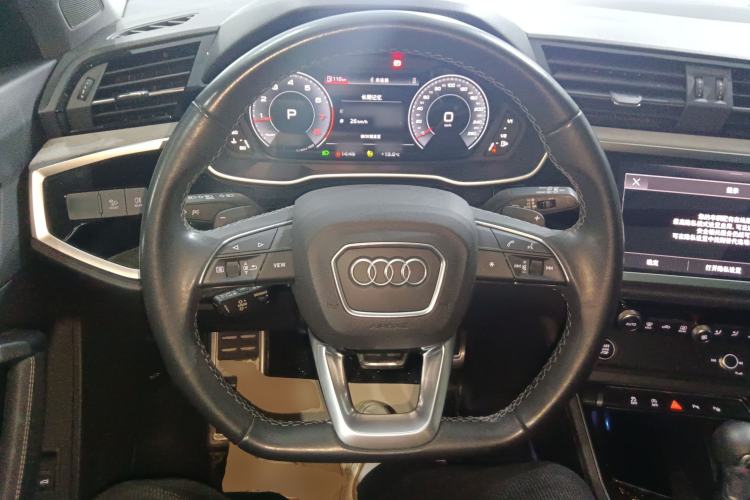 Used Audi Q3 2024 35 TFSI Fashion Dynamic Edition Steering Wheel