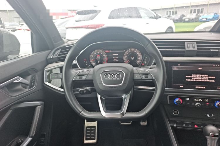 Used Audi Q3 2024 35 TFSI Fashion Dynamic Edition Steering Wheel