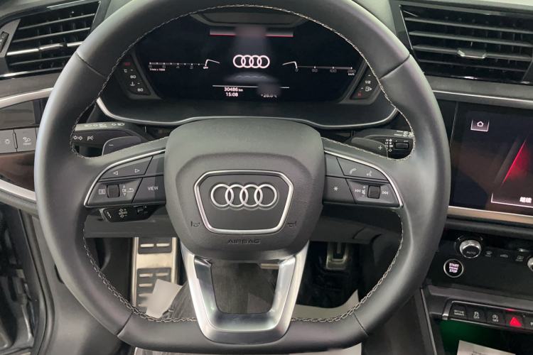 Used Audi Q3 2024 40 TFSI RS Package Performance Model Steering Wheel