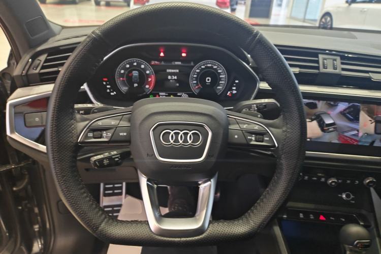 Used Audi Q3 2024 35 TFSI Fashion Dynamic Edition Steering Wheel