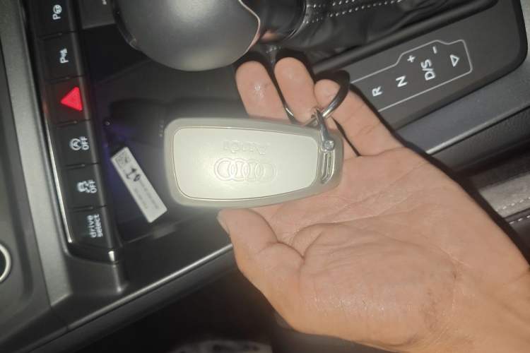Used Audi Q3 2024 40 TFSI Fashion Dynamic Model Vehicle Key