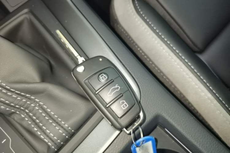 Used Audi Q3 2024 40 TFSI Fashion Dynamic Model Vehicle Key
