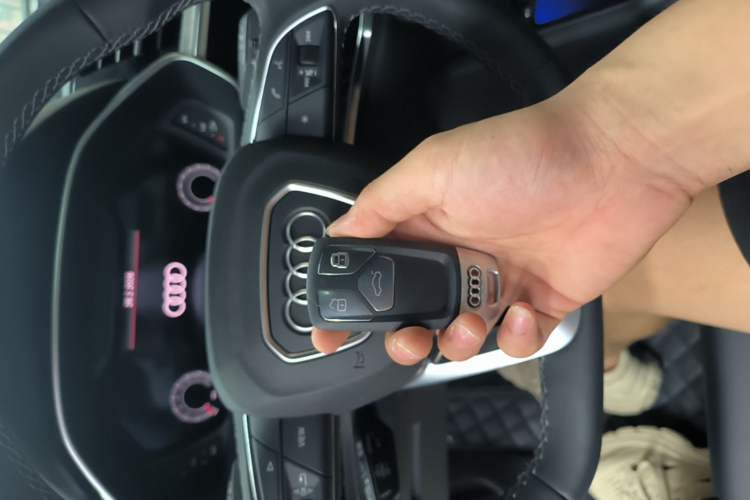 Used Audi Q3 2024 40 TFSI Fashion Dynamic Model Vehicle Key