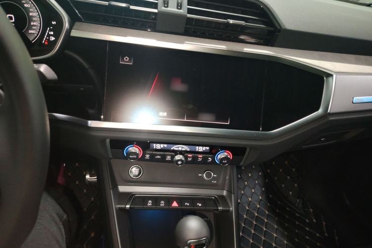 Used Audi Q3 2024 35 TFSI Fashion Dynamic Edition Audio And AC Panel