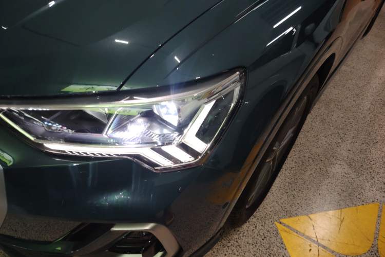 Used Audi Q3 2024 35 TFSI Fashion Dynamic Edition Left Front Headlight