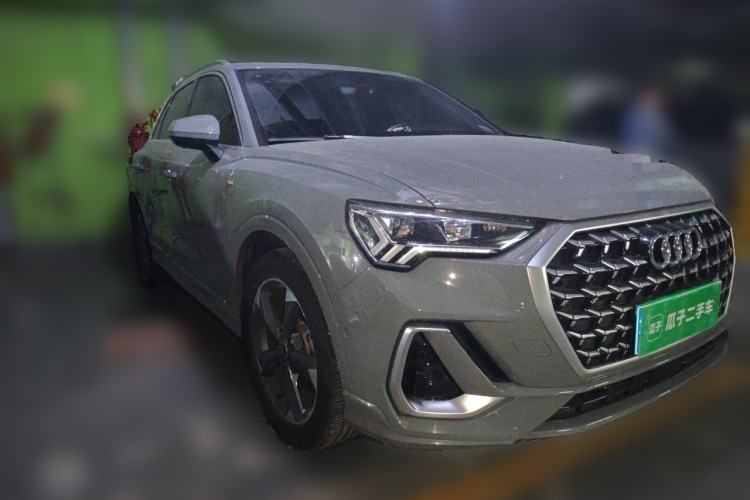 Used Audi Q3 2024 35 TFSI Fashion Dynamic Edition Front Right 45 Deg