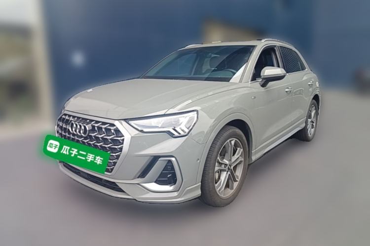 Audi Q3 2024 40 TFSI Fashion Dynamic Model