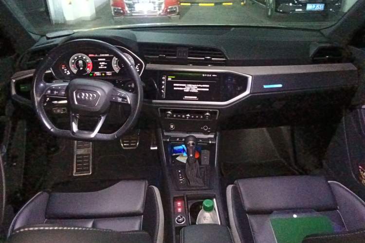 Used Audi Q3 2024 35 TFSI Fashion Dynamic Edition Center Console