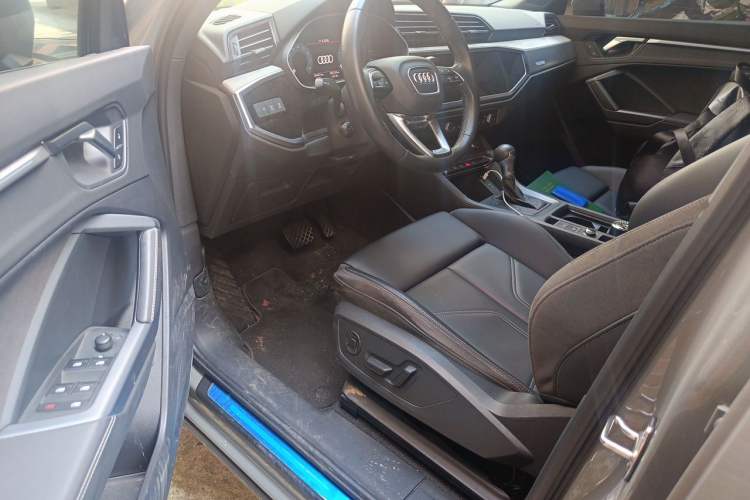 Used Audi Q3 2024 35 TFSI Ambition Dynamic Edition Driver Seat