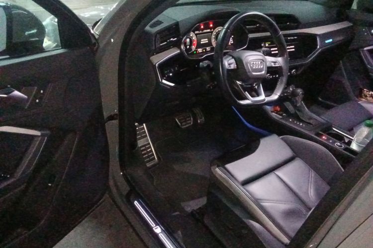 Used Audi Q3 2024 35 TFSI Fashion Dynamic Edition Driver Seat