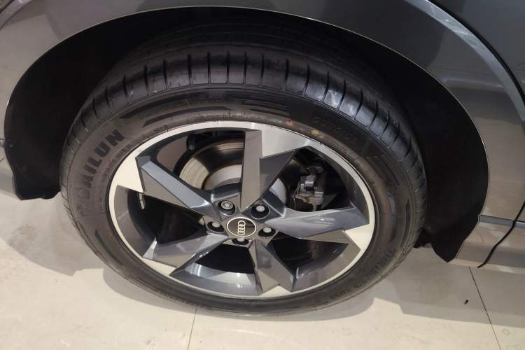 Used Audi Q3 2024 35 TFSI Fashion Dynamic Edition Exterior 8