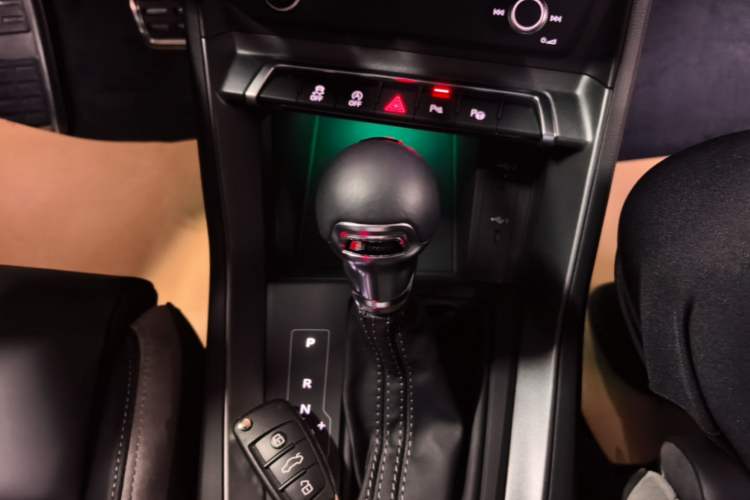 Used Audi Q3 2024 35 TFSI Fashion Dynamic Edition Gear Lever