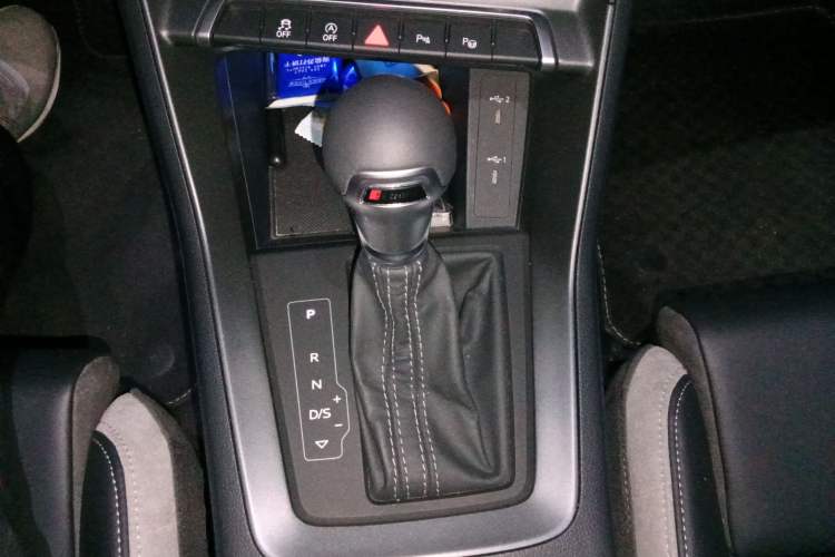 Used Audi Q3 2024 35 TFSI Fashion Dynamic Edition Gear Lever