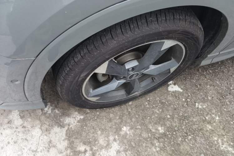 Used Audi Q3 2024 35 TFSI Fashion Dynamic Edition Left Front Wheel Hub