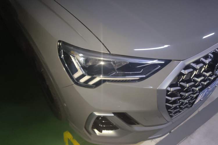 Used Audi Q3 2024 35 TFSI Fashion Dynamic Edition Right Front Headlight