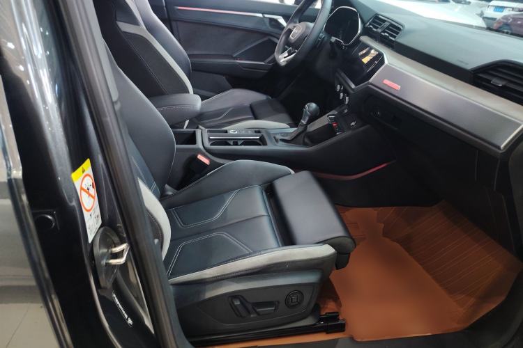 Used Audi Q3 2024 35 TFSI Fashion Dynamic Edition Right Front Seat
