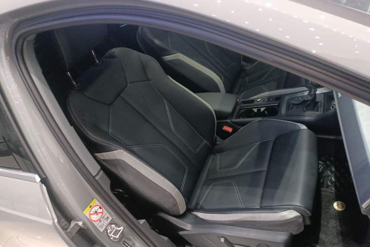 Used Audi Q3 2024 35 TFSI Fashion Dynamic Edition Right Front Seat