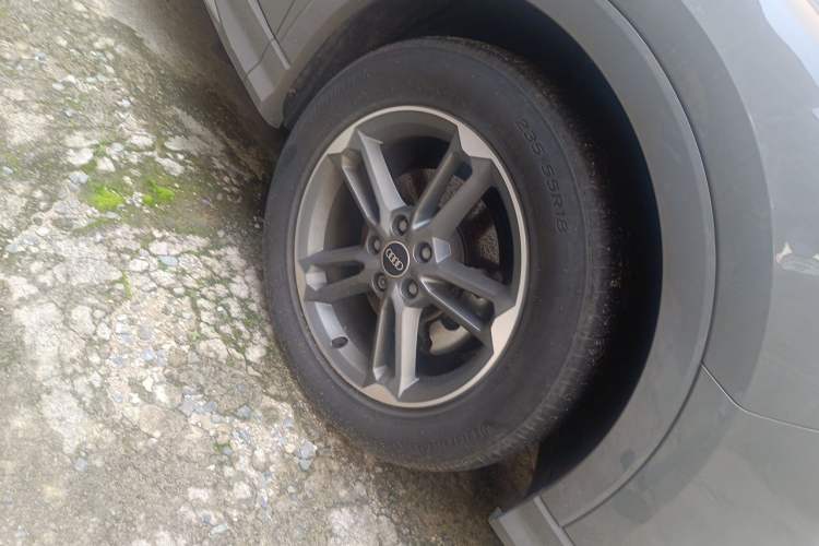 Used Audi Q3 2024 35 TFSI Ambition Dynamic Edition Right Front Wheel Hub