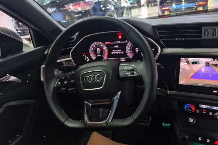 Used Audi Q3 2024 35 TFSI Fashion Dynamic Edition Steering Wheel