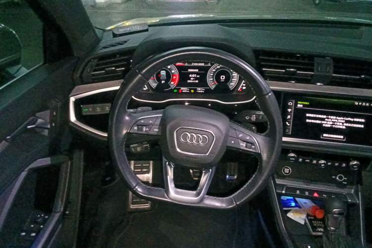 Used Audi Q3 2024 35 TFSI Fashion Dynamic Edition Steering Wheel