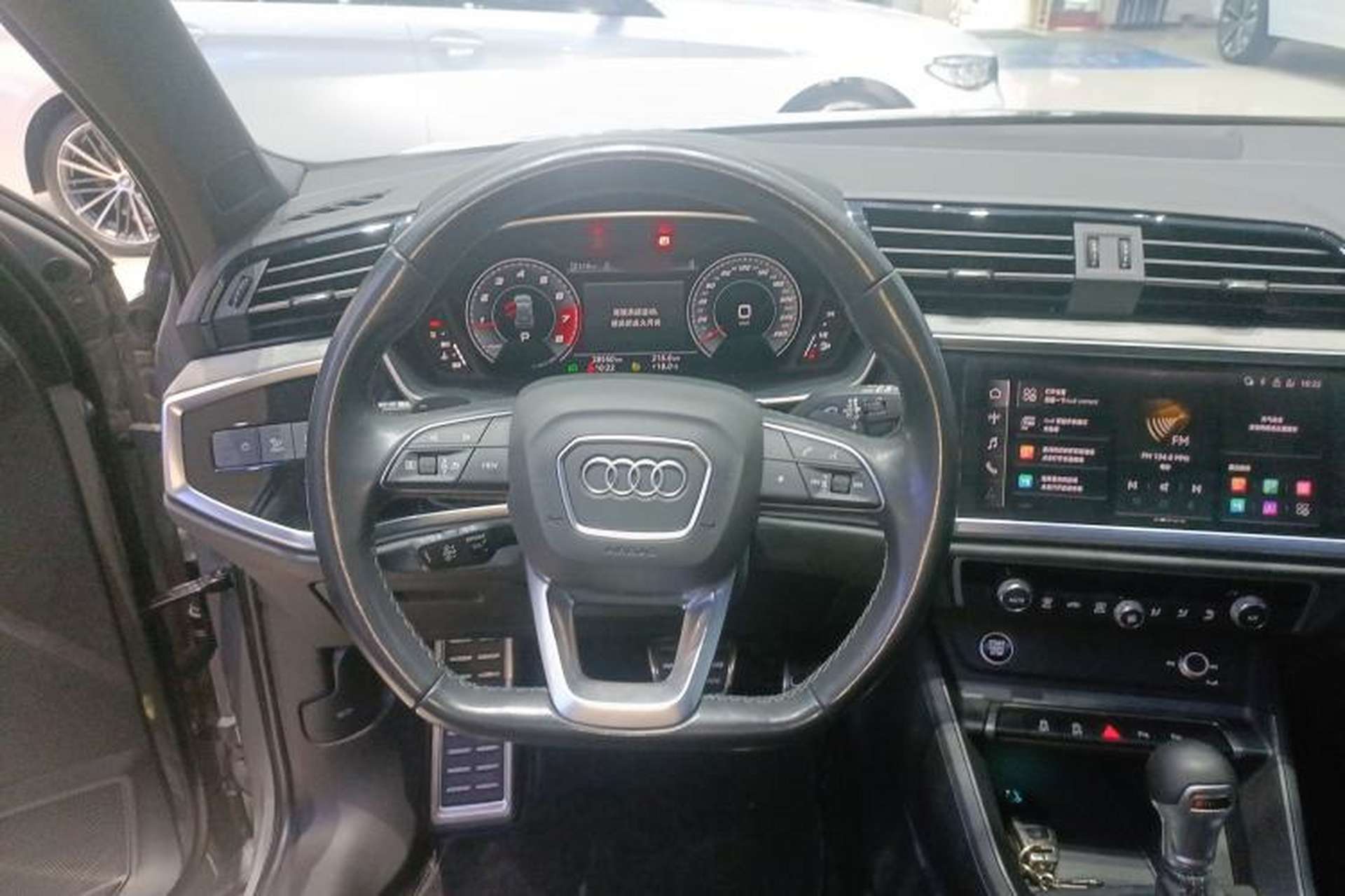 Used Audi Q3 2024 35 TFSI Fashion Dynamic Edition Steering Wheel
