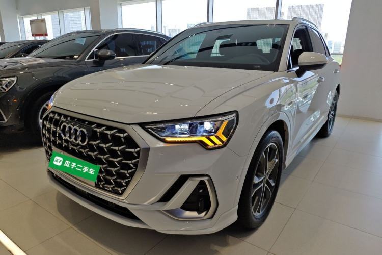 Used Audi Q3 2024 40 TFSI Fashion Dynamic Model Guazi used car, China used car export, Used car for sale, Used  cars, Cheapest cars for sale