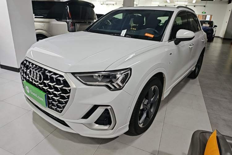 Used Audi Q3 2024 35 TFSI Fashion Dynamic Edition Guazi used car, China used car export, Used car for sale, Used  cars, Cheapest cars for sale