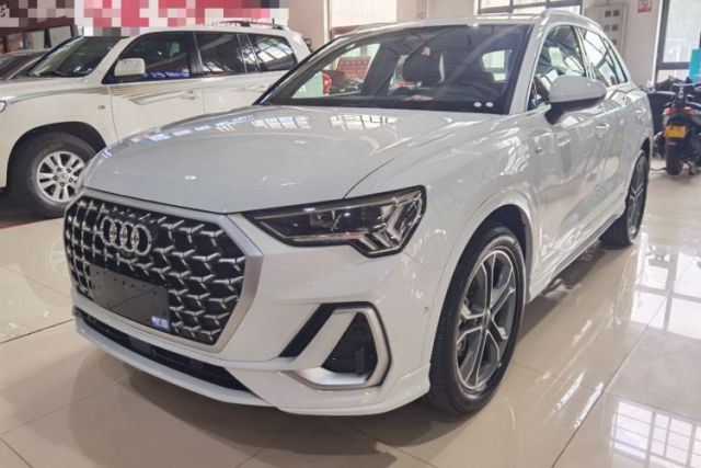 Used Audi Q3 2024 40 TFSI Fashion Dynamic Model