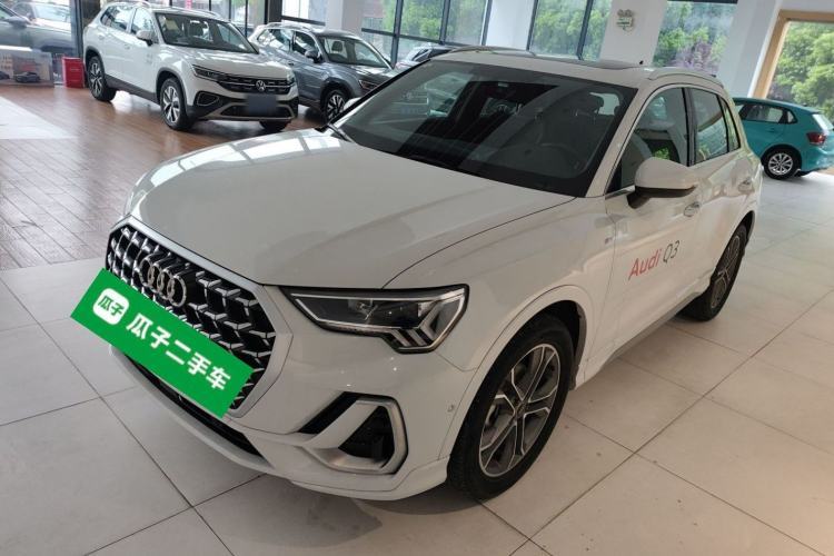 Used Audi Q3 2024 40 TFSI Fashion Dynamic Model Guazi used car, China used car export, Used car for sale, Used cars, Cheapest cars for sale