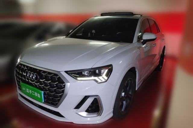 Ojetý Audi Q3 2024 35 TFSI Fashion Dynamic Edition