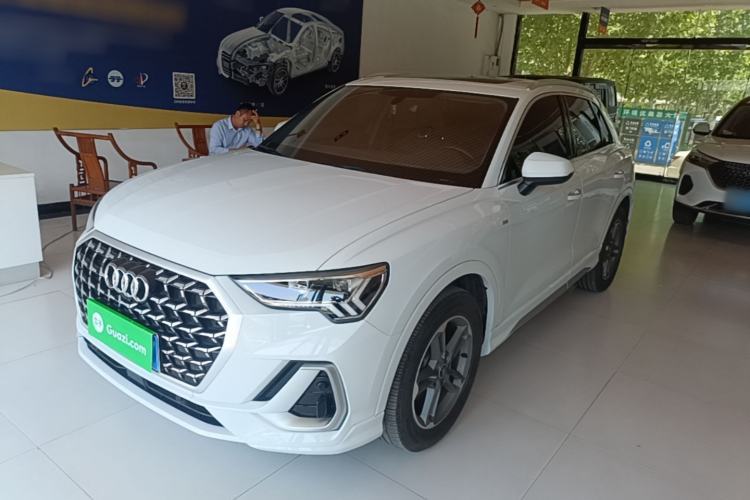 Used Audi Q3 2024 35 TFSI Ambition Dynamic Edition Guazi used car, China used car export, Used car for sale, Used cars, Cheapest cars for sale