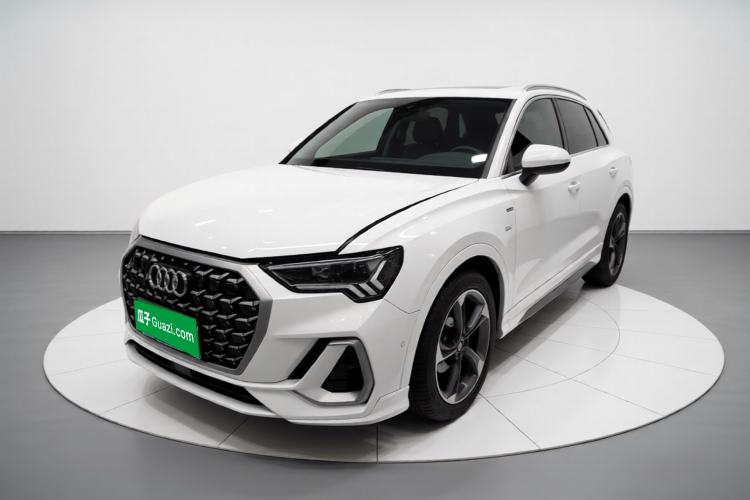 Audi Q3 2024 35 TFSI Fashion Dynamic Edition