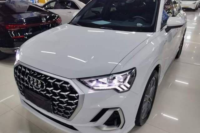 Used Audi Q3 2024 40 TFSI Fashion Dynamic Model