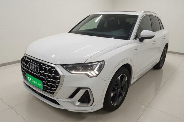Używany Audi Q3 2024 35 TFSI Fashion Dynamic Edition