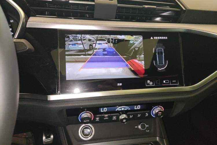 Used Audi Q3 2024 35 TFSI Fashion Dynamic Edition Audio And AC Panel