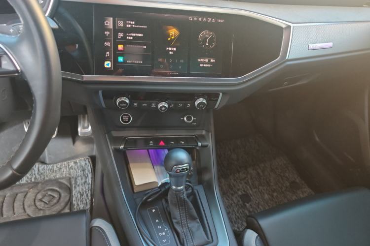 Used Audi Q3 2024 35 TFSI Fashion Dynamic Edition Audio And AC Panel
