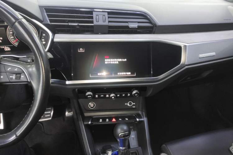 Used Audi Q3 2024 35 TFSI Fashion Dynamic Edition Audio And AC Panel