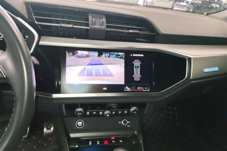 Used Audi Q3 2024 35 TFSI Fashion Dynamic Edition Audio And AC Panel
