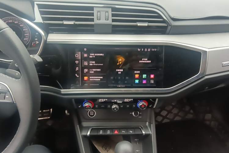 Used Audi Q3 2024 35 TFSI Fashion Dynamic Edition Audio And AC Panel