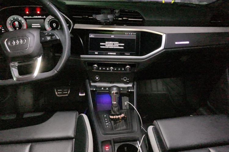 Used Audi Q3 2024 35 TFSI Fashion Dynamic Edition Audio And AC Panel