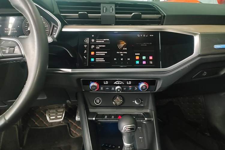 Used Audi Q3 2024 35 TFSI Stylish and Elegant Edition Audio And AC Panel