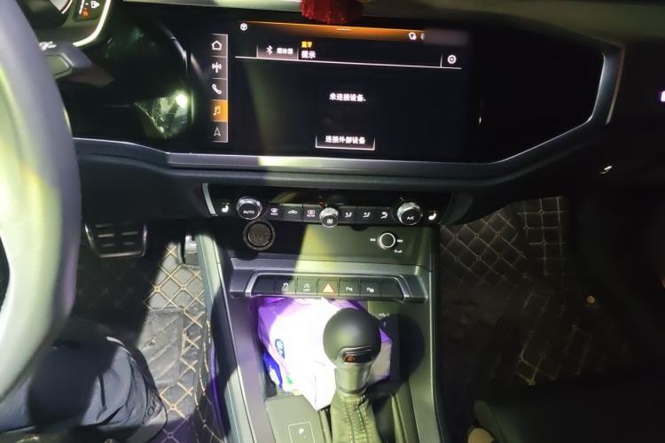 Used Audi Q3 2024 35 TFSI Stylish and Elegant Edition Audio And AC Panel