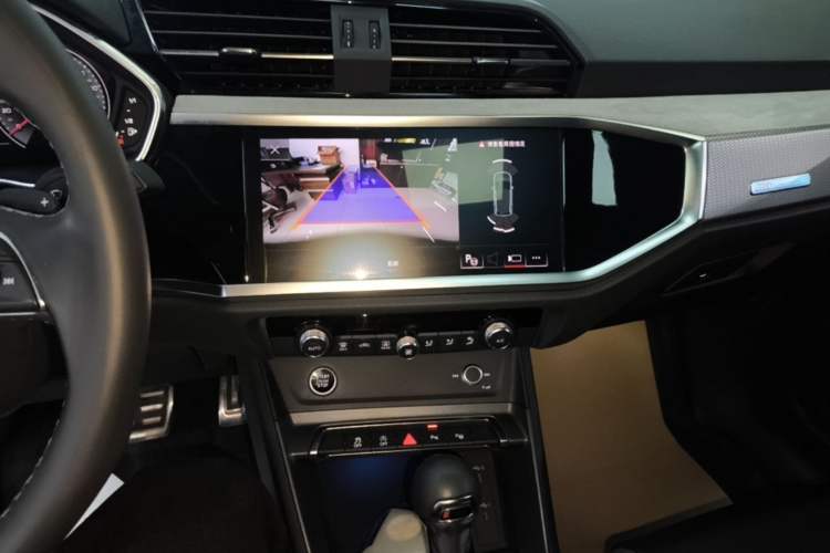 Used Audi Q3 2024 35 TFSI Fashion Dynamic Edition Audio And AC Panel