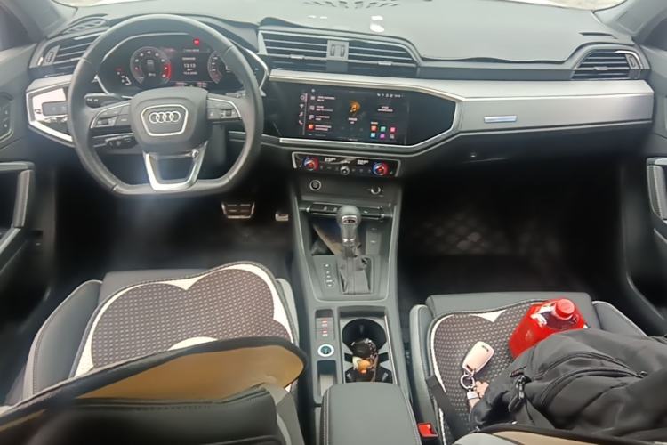 Used Audi Q3 2024 35 TFSI Fashion Dynamic Edition Center Console