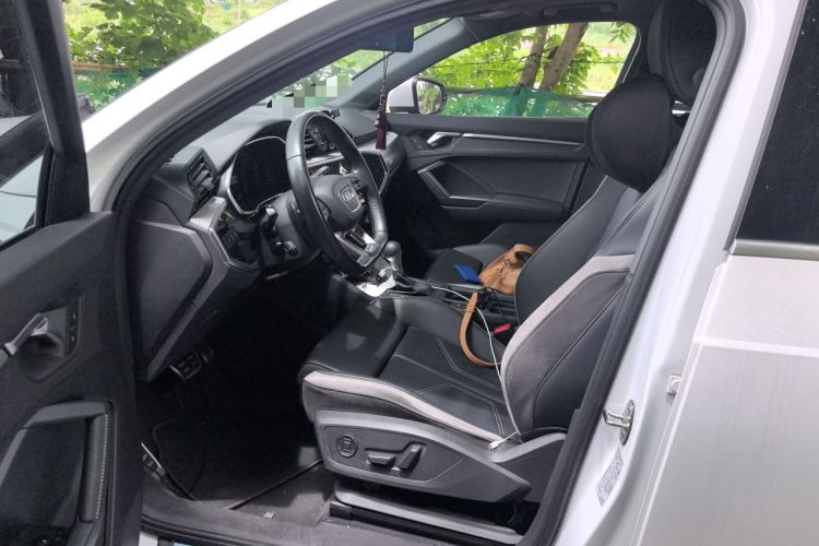 Used Audi Q3 2024 35 TFSI Fashion Dynamic Edition Driver Seat