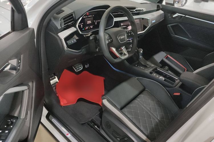 Used Audi Q3 2024 40 TFSI Fashion Dynamic Model Driver Seat