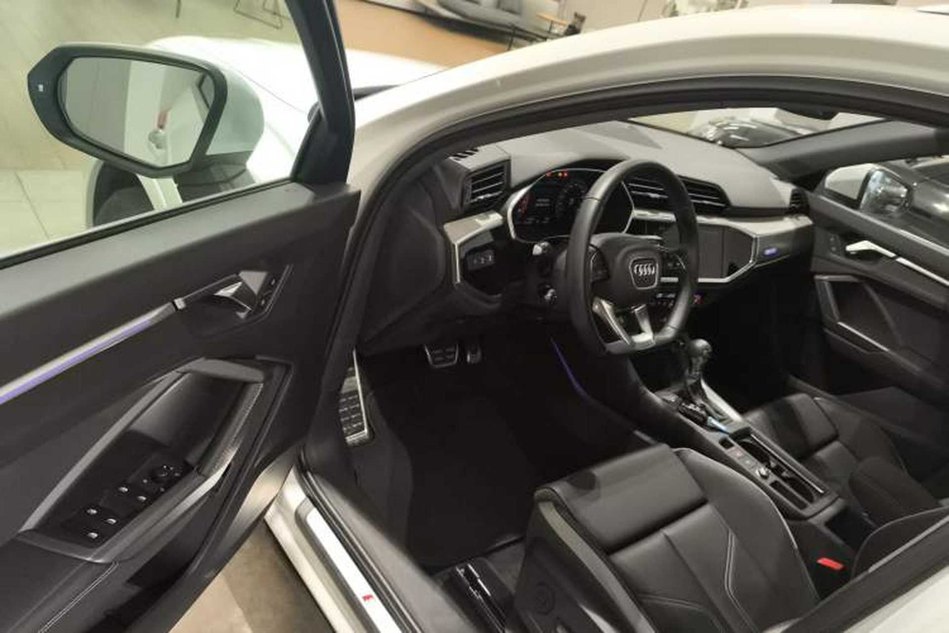 Used Audi Q3 2024 40 TFSI Fashion Dynamic Model Driver Seat