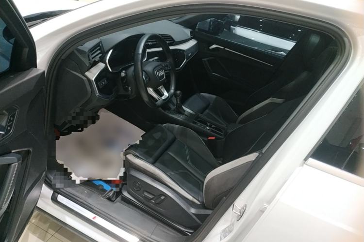 Used Audi Q3 2024 35 TFSI Fashion Dynamic Edition Driver Seat