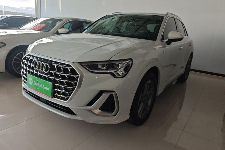 Used Audi Q3 2024 35 TFSI Ambition Dynamic Edition Guazi used car, China used car export, Used car for sale, Used cars, Cheapest cars for sale